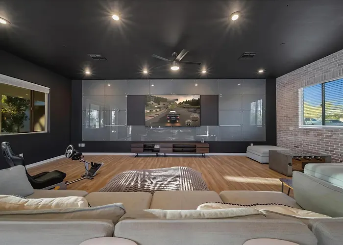 Oasis - Pool Hot Tub & Pickleball Holiday home Scottsdale